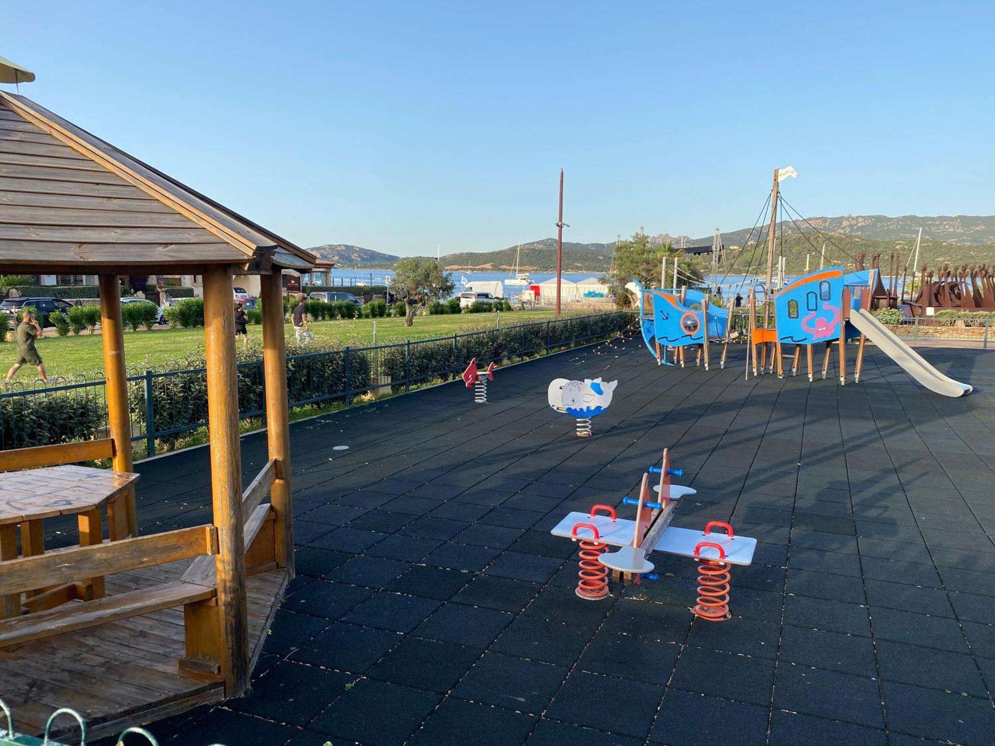 Nrh Cannigione Sunrise Rooftop Exterior photo